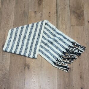 Anthropologie Monochrome Striped Scarf black and white super soft fringe